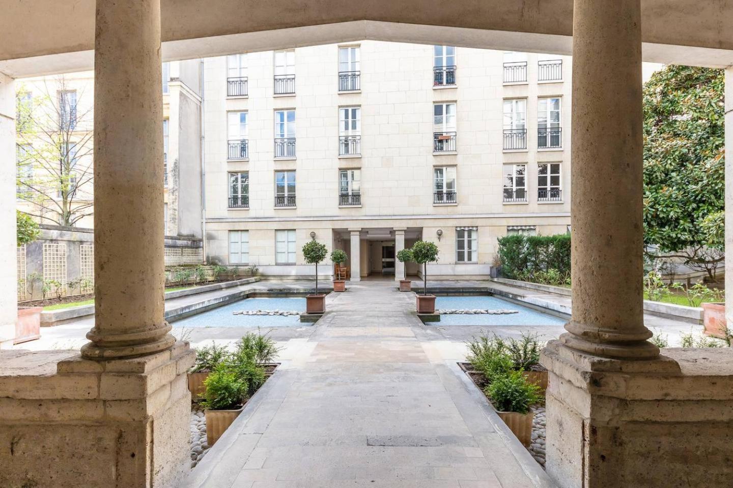 Home In Paris Marais Elegant Flat In Old Paryż Zewnętrze zdjęcie
