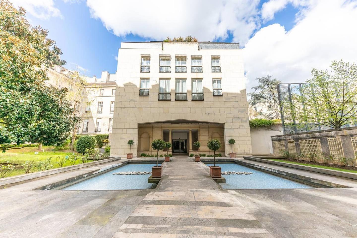 Home In Paris Marais Elegant Flat In Old Paryż Zewnętrze zdjęcie